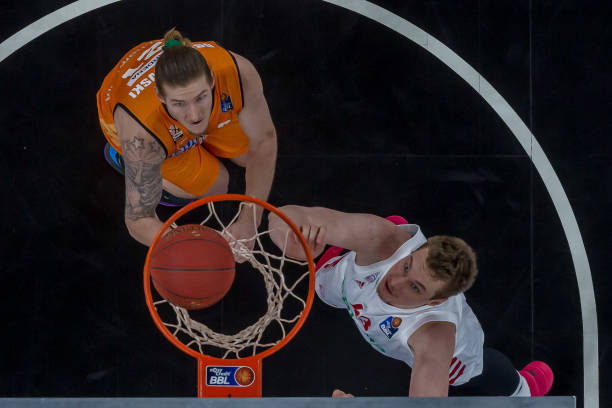 稳固的防守 稳固的防守